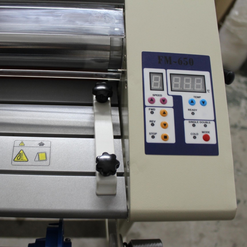 Máquina laminadora de rollo caliente FM380