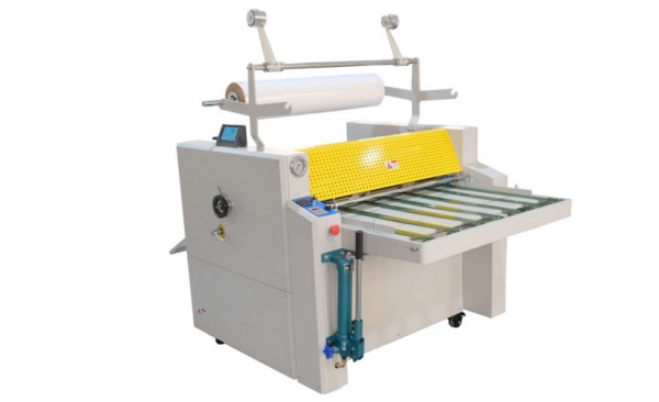 Yüksek Kaliteli Hidrolik Büyük Rulo Laminasyon Makinesi