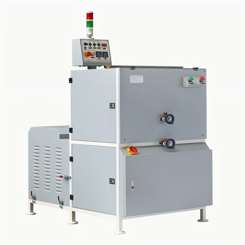 Machine à rainurer pour couverture rigide, aplatissement et pressage