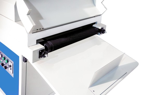 Fabricación de máquinas de recubrimiento UV