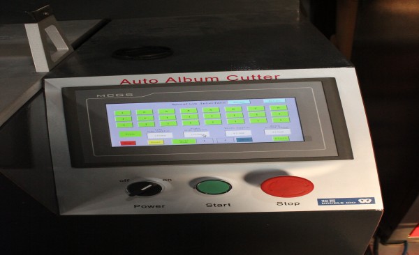 Coupeur automatique à trois côtés pour livres Coupeur automatique à trois côtés pour livres