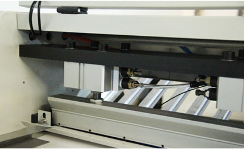 QH FlexFold 3000 Otomatik Katlama ve Katlama Makinesi QH FlexFold 3000 Otomatik Katlama ve Katlama Makinesi