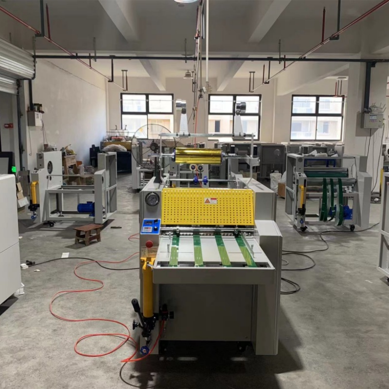 Yüksek Kaliteli Hidrolik Büyük Rulo Laminasyon Makinesi