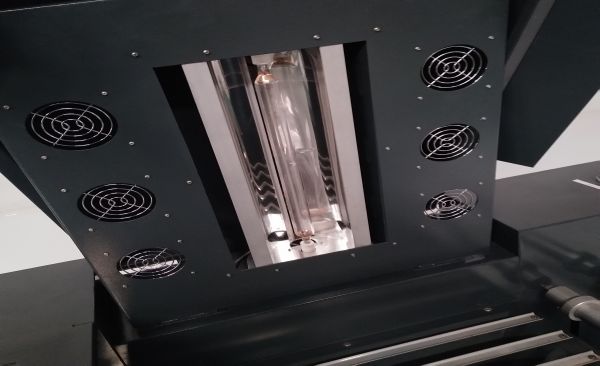 machine de revêtement UV d'étiquettes