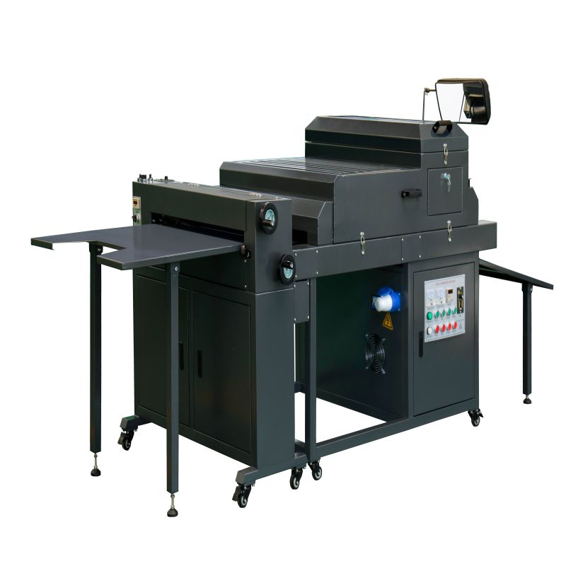 Máquina laminadora ultravioleta