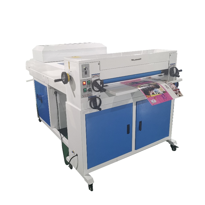 Machine de revêtement de motifs