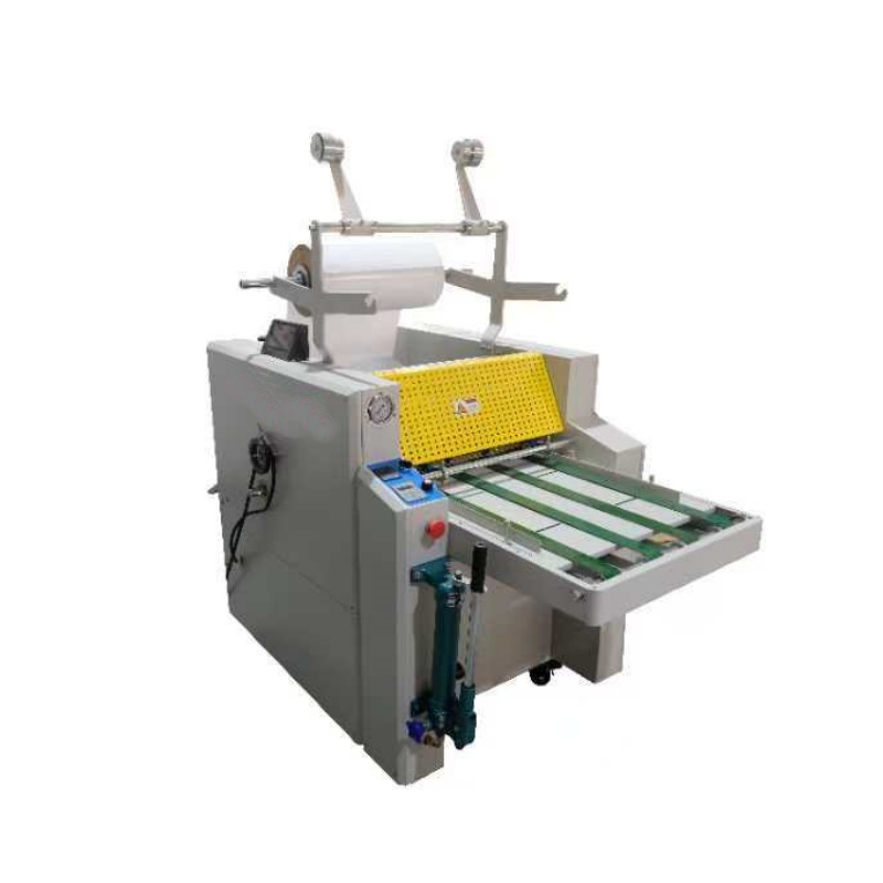 Yüksek Kaliteli Hidrolik Büyük Rulo Laminasyon Makinesi